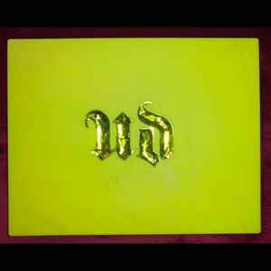 Urban Decay Vice Limited Eyeshadow Palette